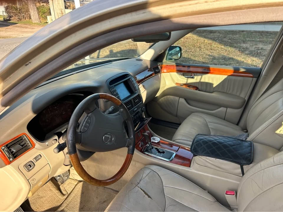 2006 Lexus LS 3rd Gen - Image 7 of 9