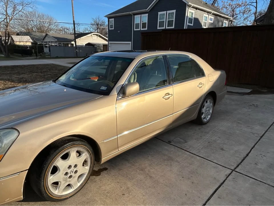 2006 Lexus LS 3rd Gen - Image 2 of 9