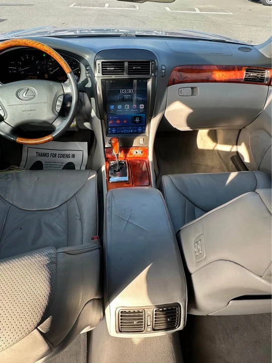 2006 Lexus LS 3rd Gen - Image 11 of 12