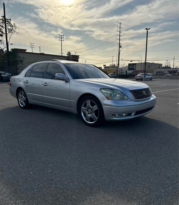 2006 Lexus LS 3rd Gen - Image 6 of 12