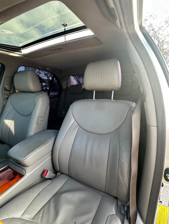 2006 Lexus LS 3rd Gen - Image 8 of 12