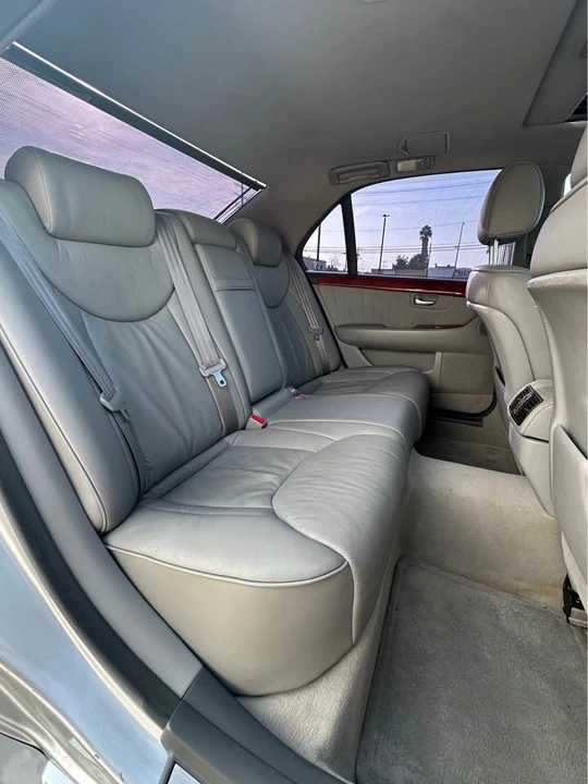 2006 Lexus LS 3rd Gen - Image 10 of 12