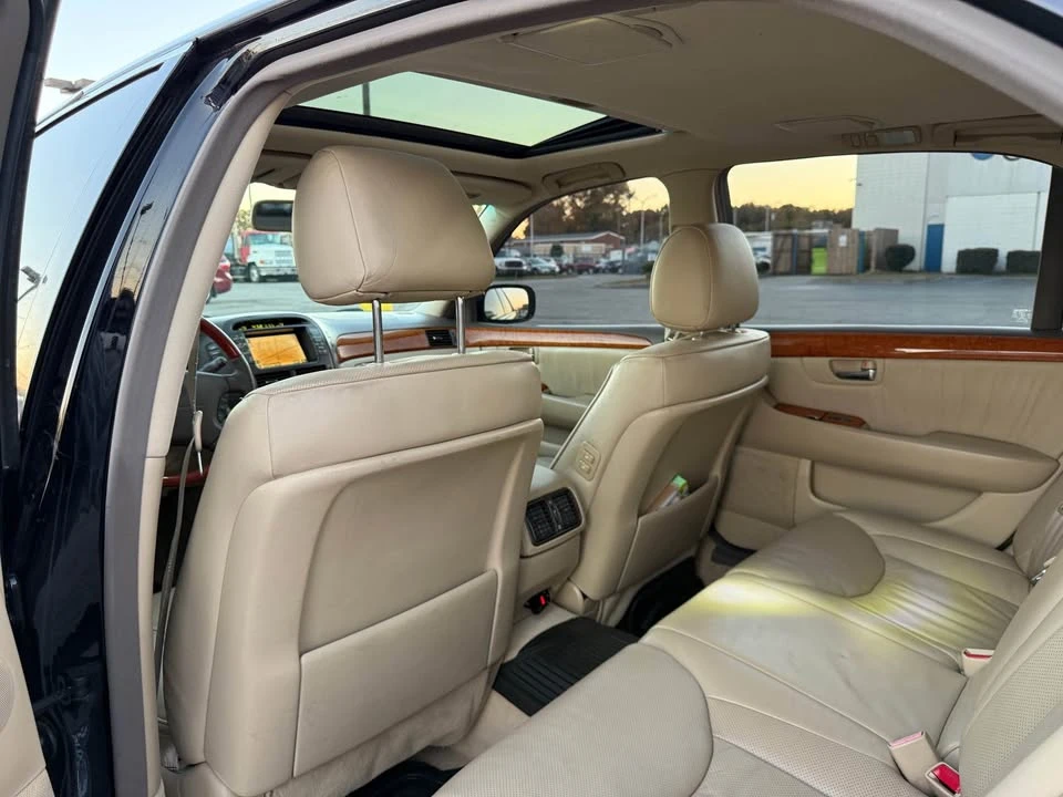 2006 Lexus LS 3rd Gen - Image 15 of 20