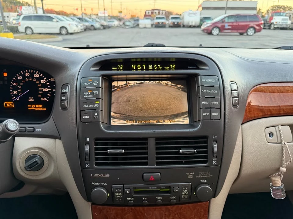 2006 Lexus LS 3rd Gen - Image 12 of 20
