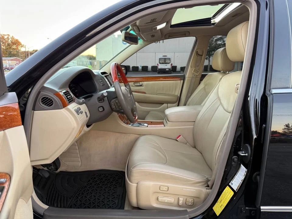2006 Lexus LS 3rd Gen - Image 9 of 20