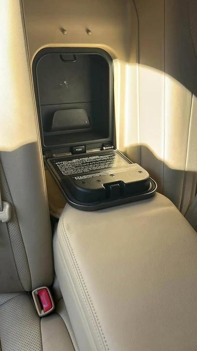 2006 Lexus LS 3rd Gen - Image 8 of 8