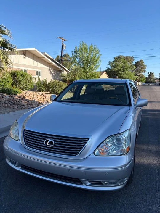 2006 Lexus LS 3rd Gen - Image 17 of 18