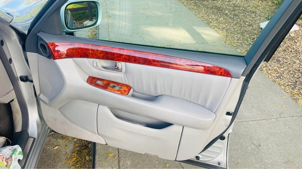 2006 Lexus LS 3rd Gen - Image 9 of 9