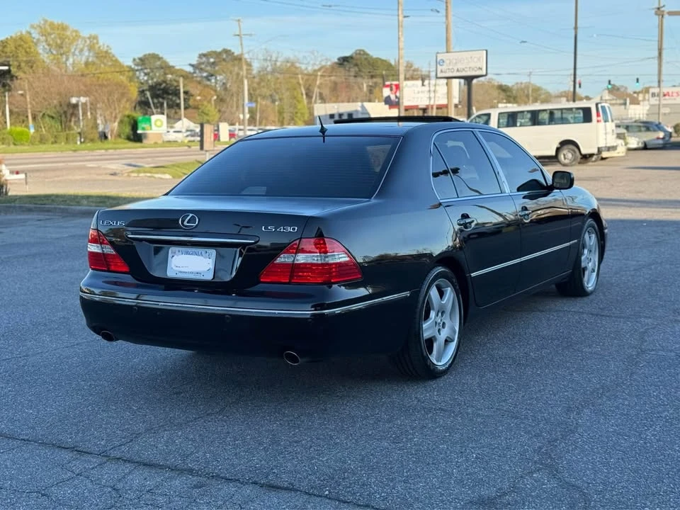 2006 Lexus LS 3rd Gen - Image 3 of 20