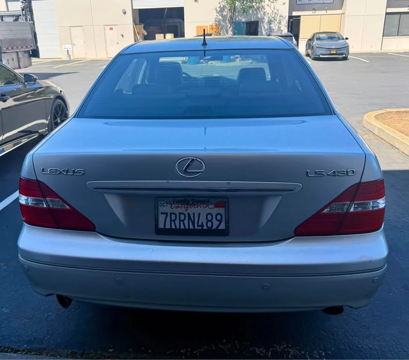 2006 Lexus LS 3rd Gen - Image 4 of 14