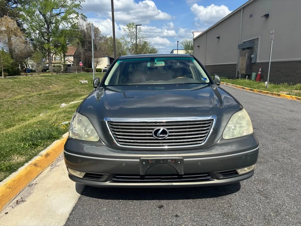 2006 Lexus LS 3rd Gen - Image 2 of 14