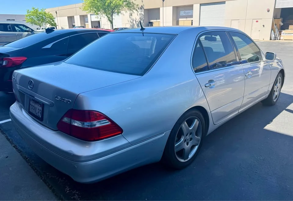 2006 Lexus LS 3rd Gen - Image 5 of 14