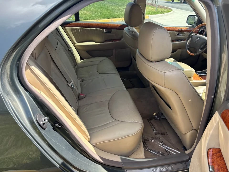 2006 Lexus LS 3rd Gen - Image 12 of 14