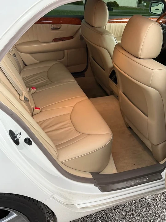 2006 Lexus LS 3rd Gen - Image 4 of 15