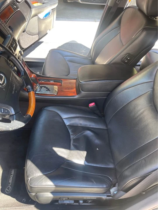 2006 Lexus LS 3rd Gen - Image 12 of 14