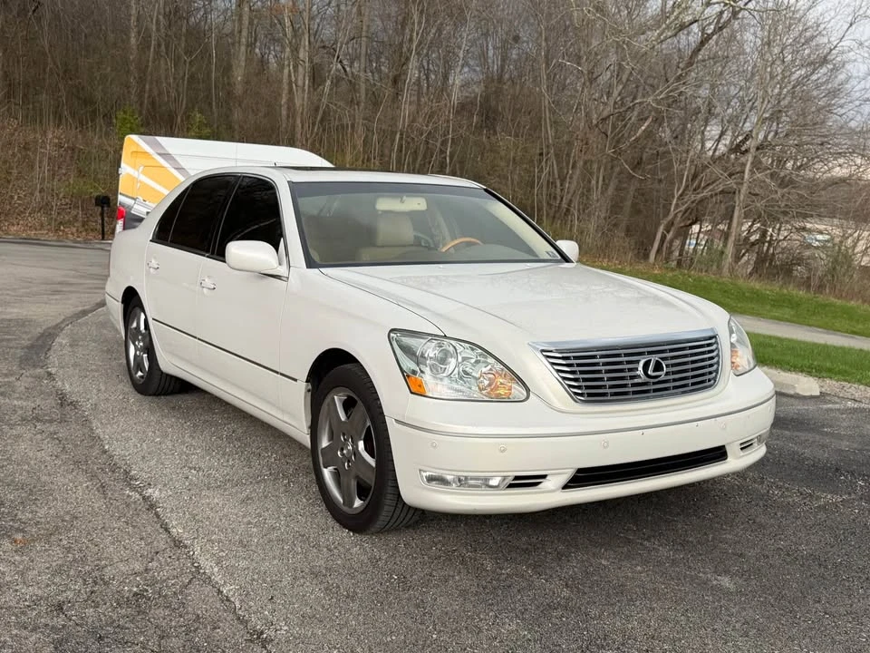 2006 Lexus LS 3rd Gen - Image 3 of 15