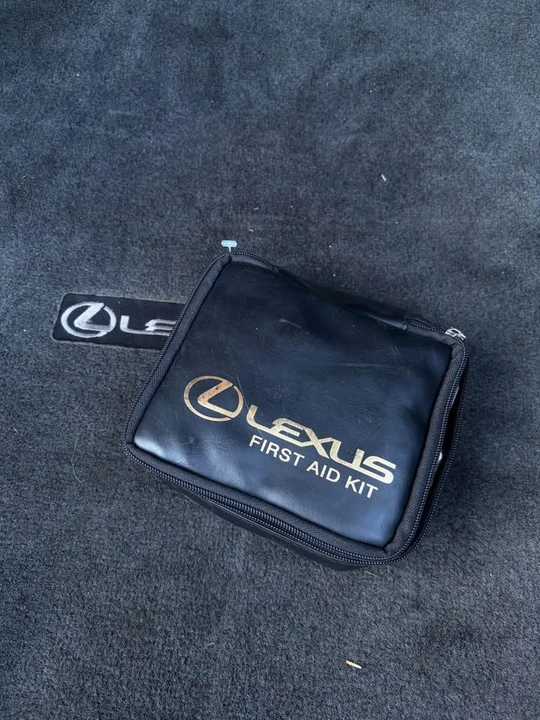 2006 Lexus LS 3rd Gen - Image 15 of 18