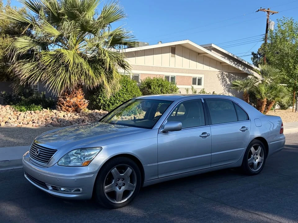 2006 Lexus LS 3rd Gen - Image 2 of 18
