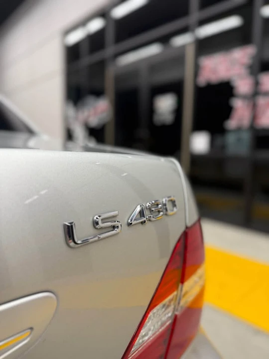 2006 Lexus LS 3rd Gen - Image 16 of 17