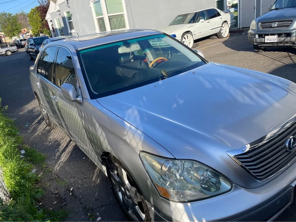 2006 Lexus LS 3rd Gen - Image 4 of 5