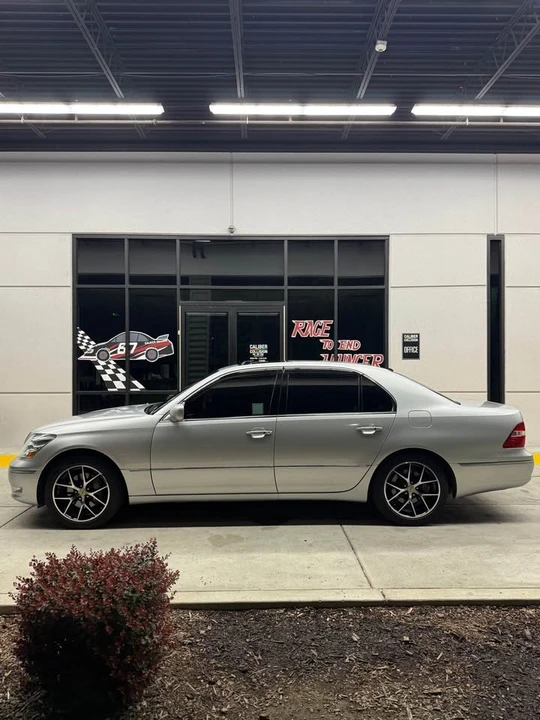 2006 Lexus LS 3rd Gen - Image 8 of 17