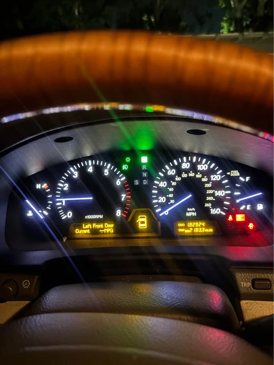 2006 Lexus LS 3rd Gen - Image 9 of 11