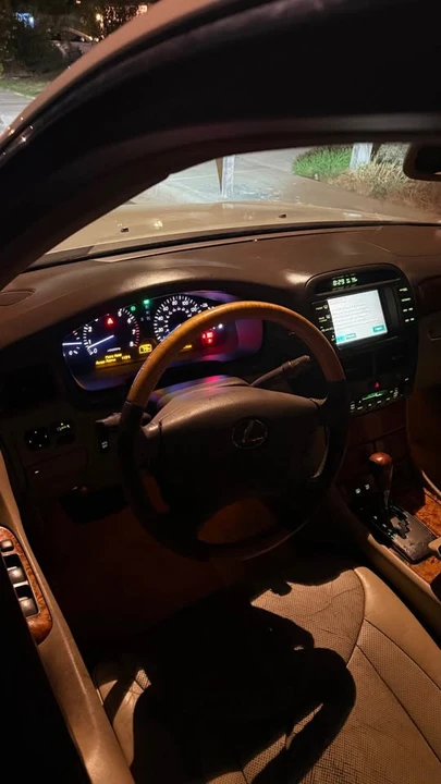 2006 Lexus LS 3rd Gen - Image 7 of 11
