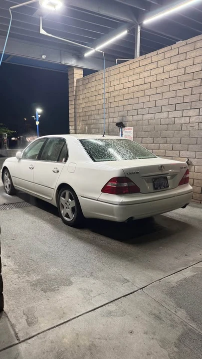 2006 Lexus LS 3rd Gen - Image 3 of 11