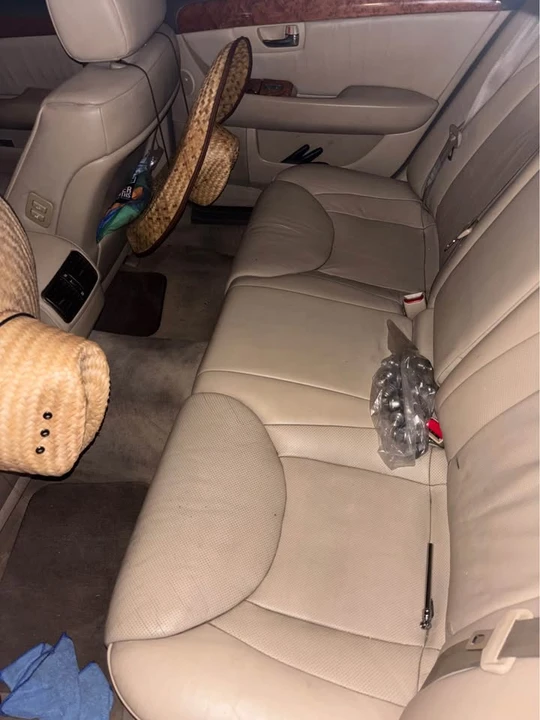 2006 Lexus LS 3rd Gen - Image 11 of 11