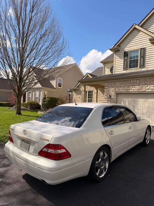 2006 Lexus LS 3rd Gen - Image 2 of 17