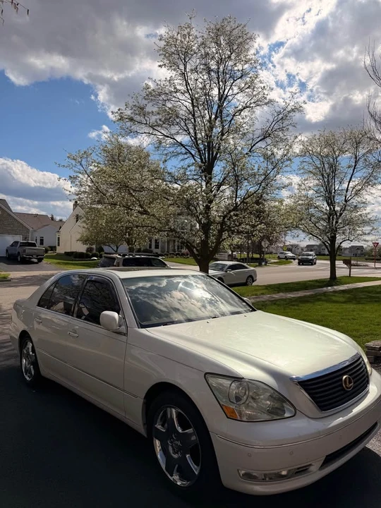 2006 Lexus LS 3rd Gen - Image 3 of 17