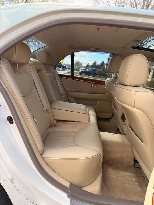 2006 Lexus LS 3rd Gen - Image 7 of 17