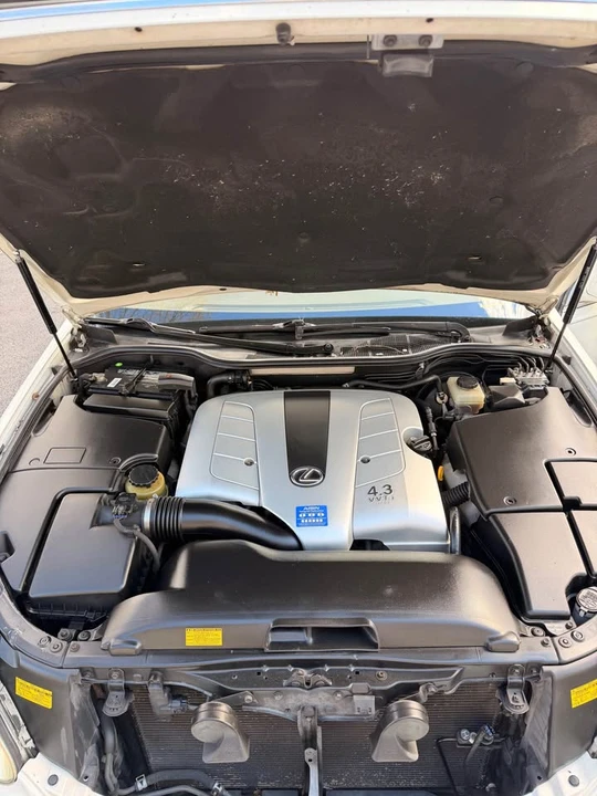 2006 Lexus LS 3rd Gen - Image 13 of 17