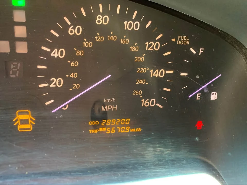 2006 Lexus LS 3rd Gen - Image 10 of 10