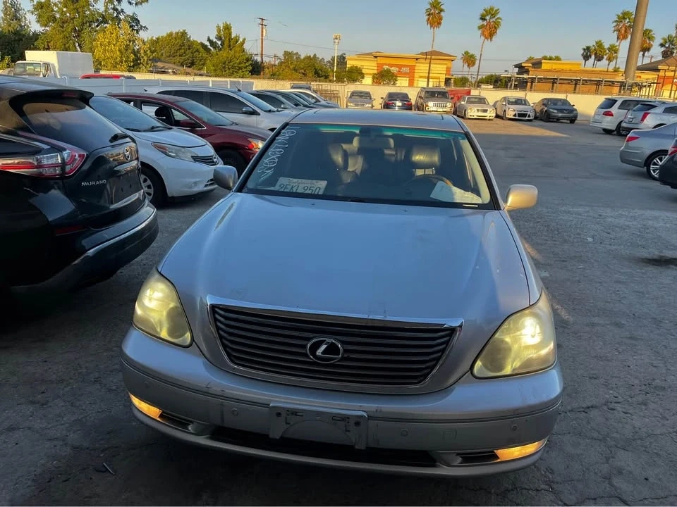 2006 Lexus LS 4th Gen - Image 9 of 16