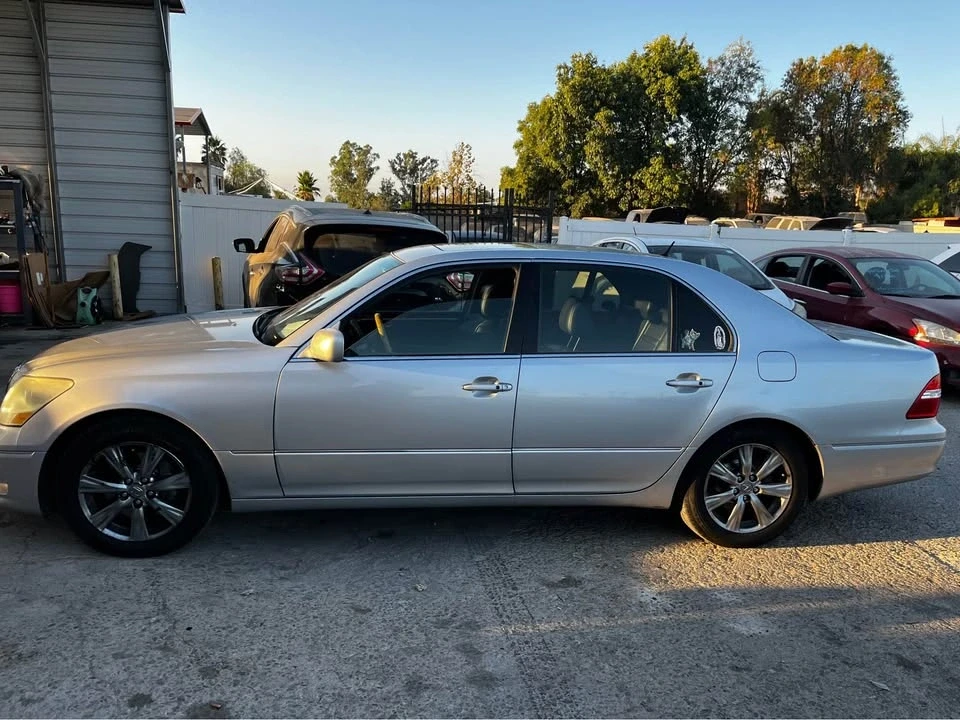 2006 Lexus LS 4th Gen - Image 8 of 16