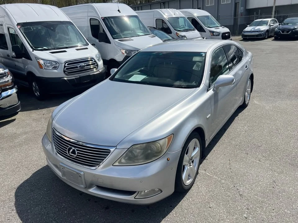 2006 Lexus LS 3rd Gen - Image 6 of 19