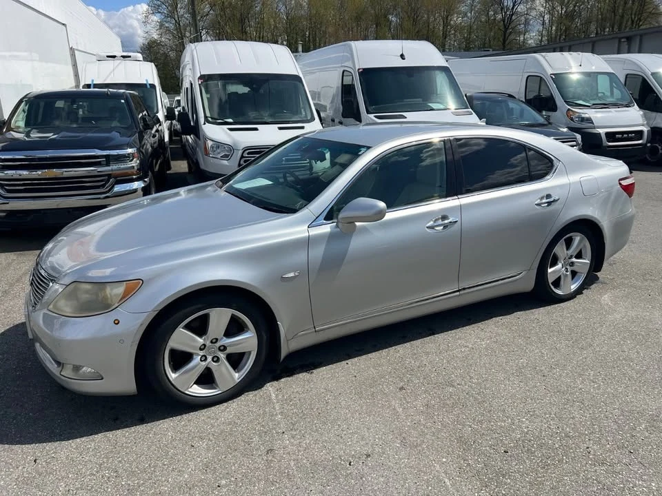 2006 Lexus LS 3rd Gen - Image 14 of 19