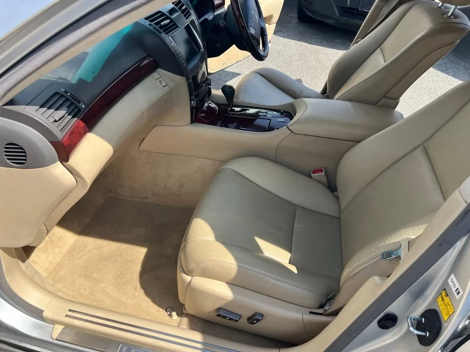 2006 Lexus LS 3rd Gen - Image 17 of 19