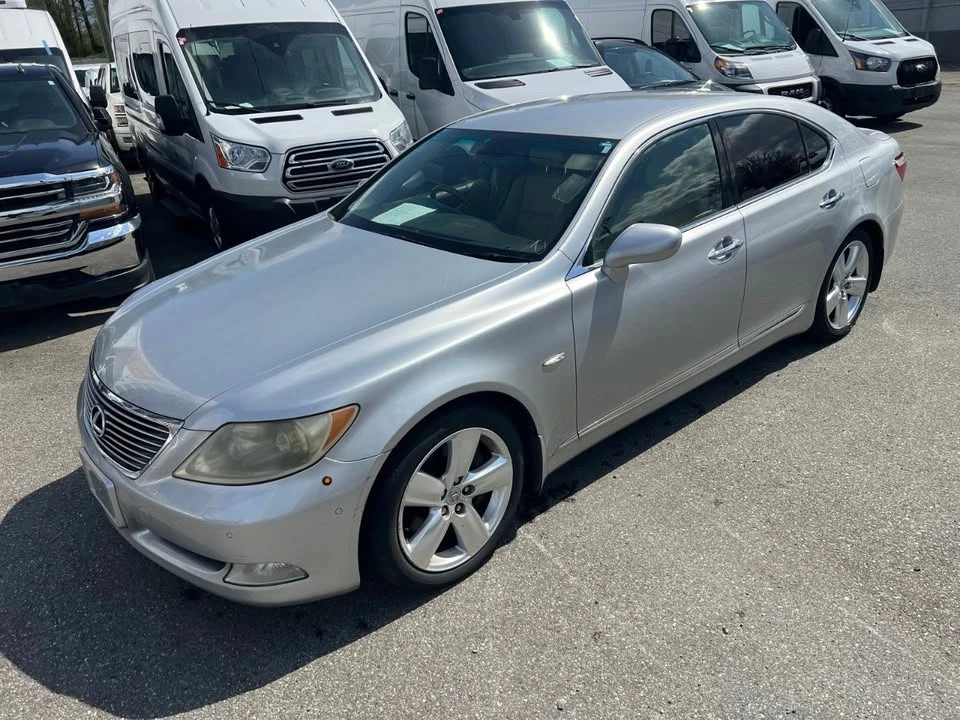 2006 Lexus LS 3rd Gen - Image 15 of 19
