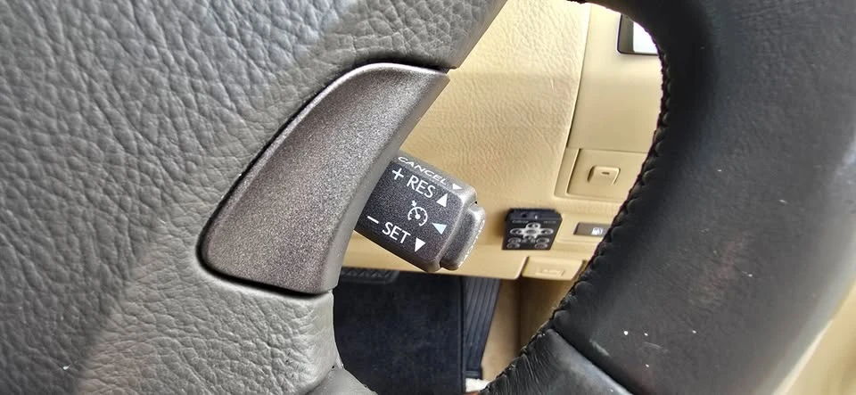 2006 Lexus LS 3rd Gen - Image 17 of 19