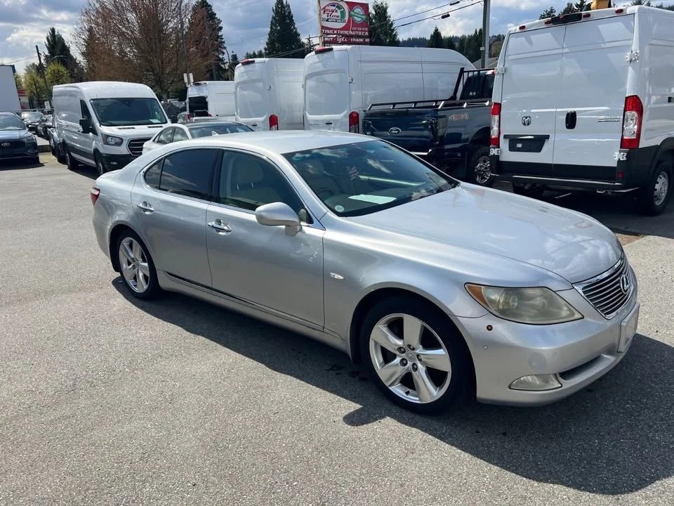 2006 Lexus LS 3rd Gen - Image 8 of 19