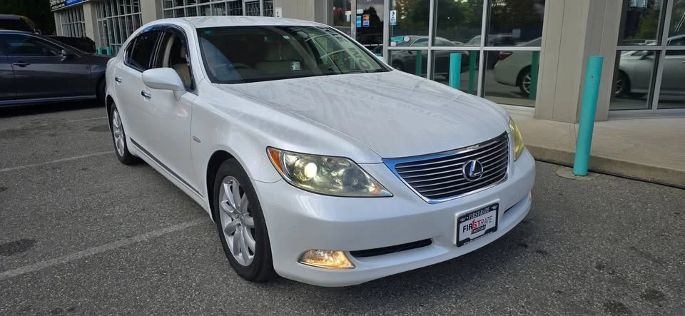 2006 Lexus LS 3rd Gen - Image 5 of 19