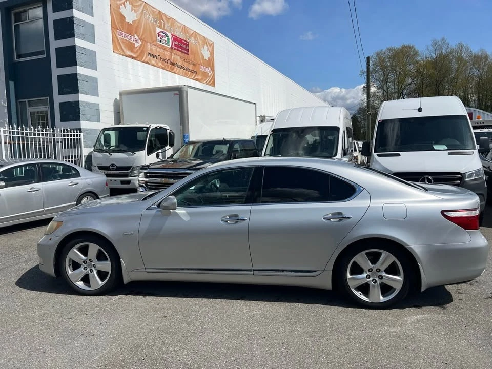 2006 Lexus LS 3rd Gen - Image 13 of 19