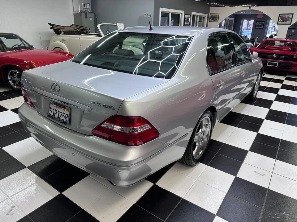 2006 Lexus LS 3rd Gen - Image 21 of 21