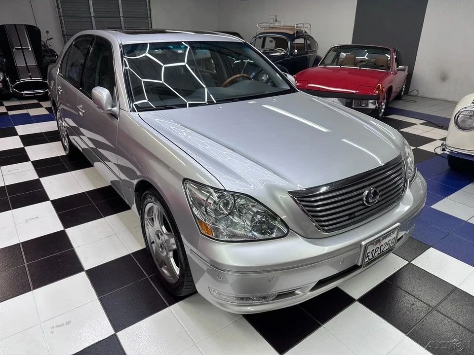 2006 Lexus LS 3rd Gen - Image 2 of 21
