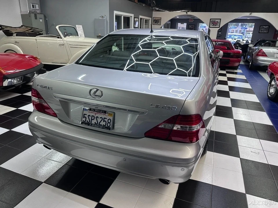 2006 Lexus LS 3rd Gen - Image 20 of 21