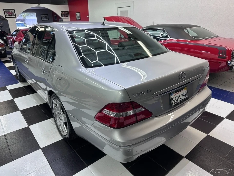2006 Lexus LS 3rd Gen - Image 15 of 21