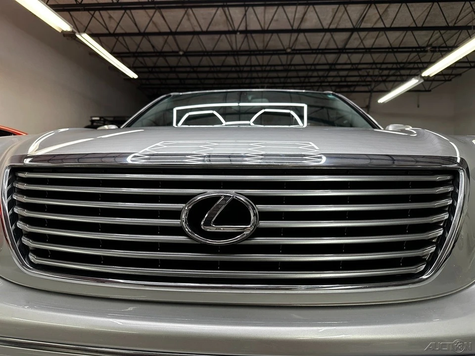 2006 Lexus LS 3rd Gen - Image 7 of 21