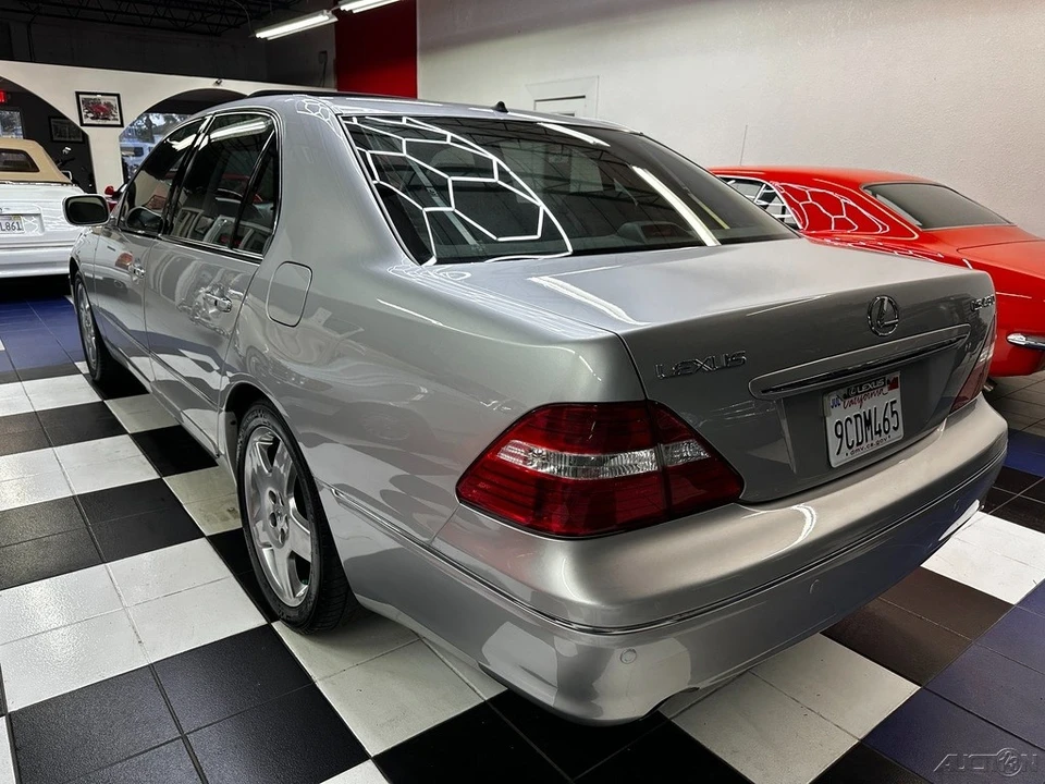 2006 Lexus LS 3rd Gen - Image 19 of 21